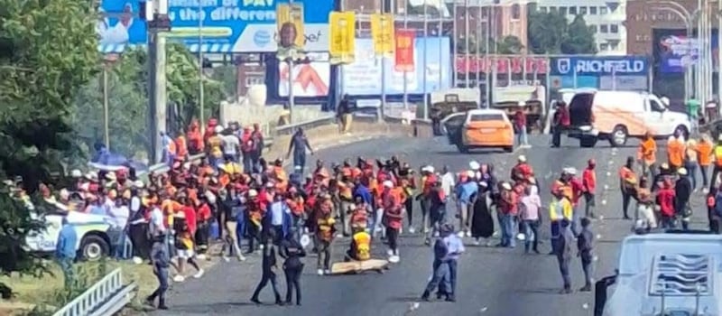 Pay Protest Causes Big Traffic Delays on Joburg M1